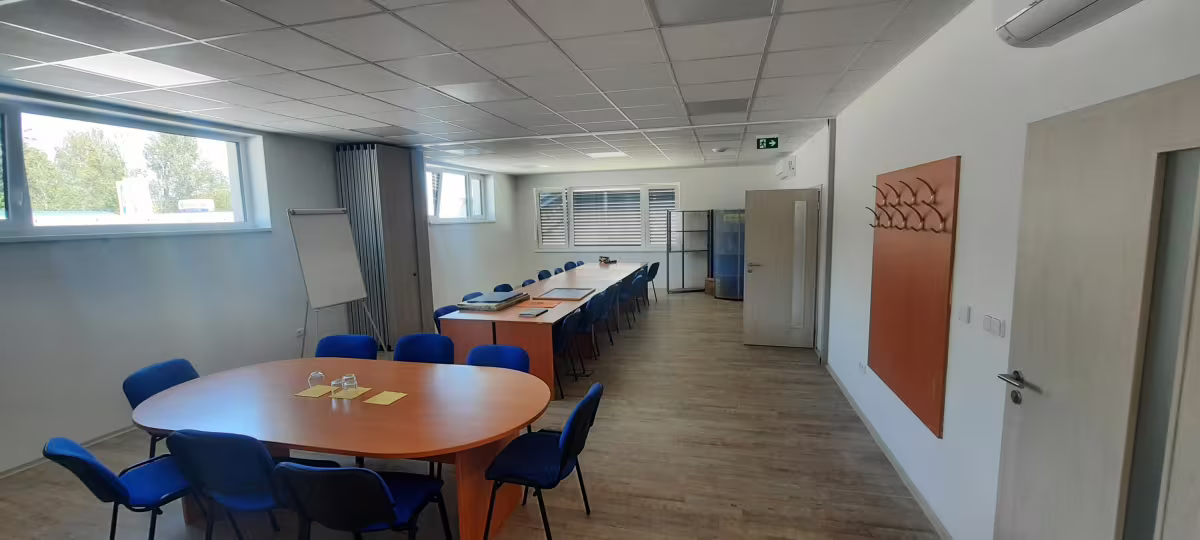Obchodní a servisní středisko